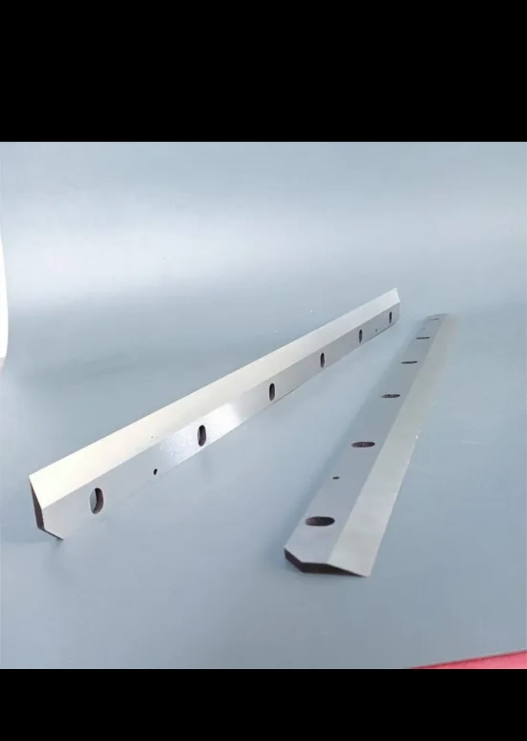 Paper Guillotine Cutting Knives - custom-industrial-blade-maharashtra